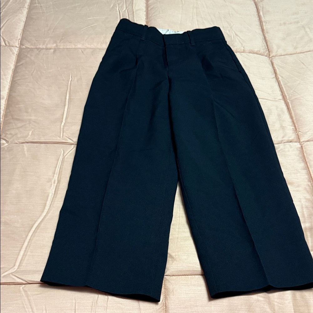 Classic Kids' Black Suit Set with White Tie - Picture 6 of 9